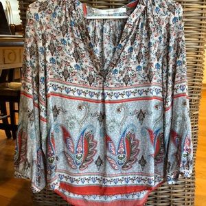 Flattering floral top.